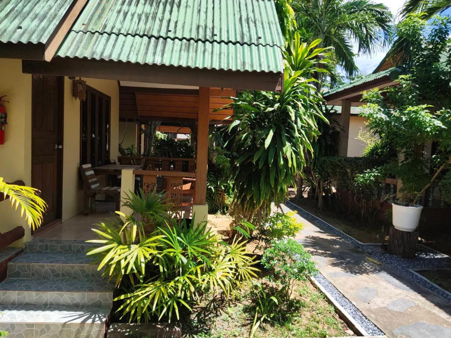 Lanta Riviera Beach Resort Ko Lanta Esterno foto