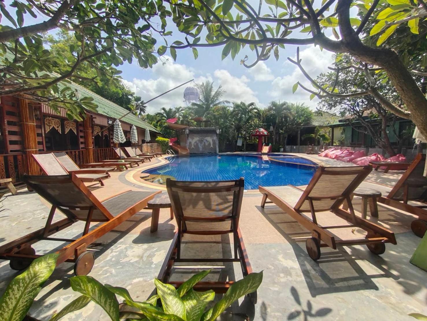 Lanta Riviera Beach Resort Ko Lanta Esterno foto