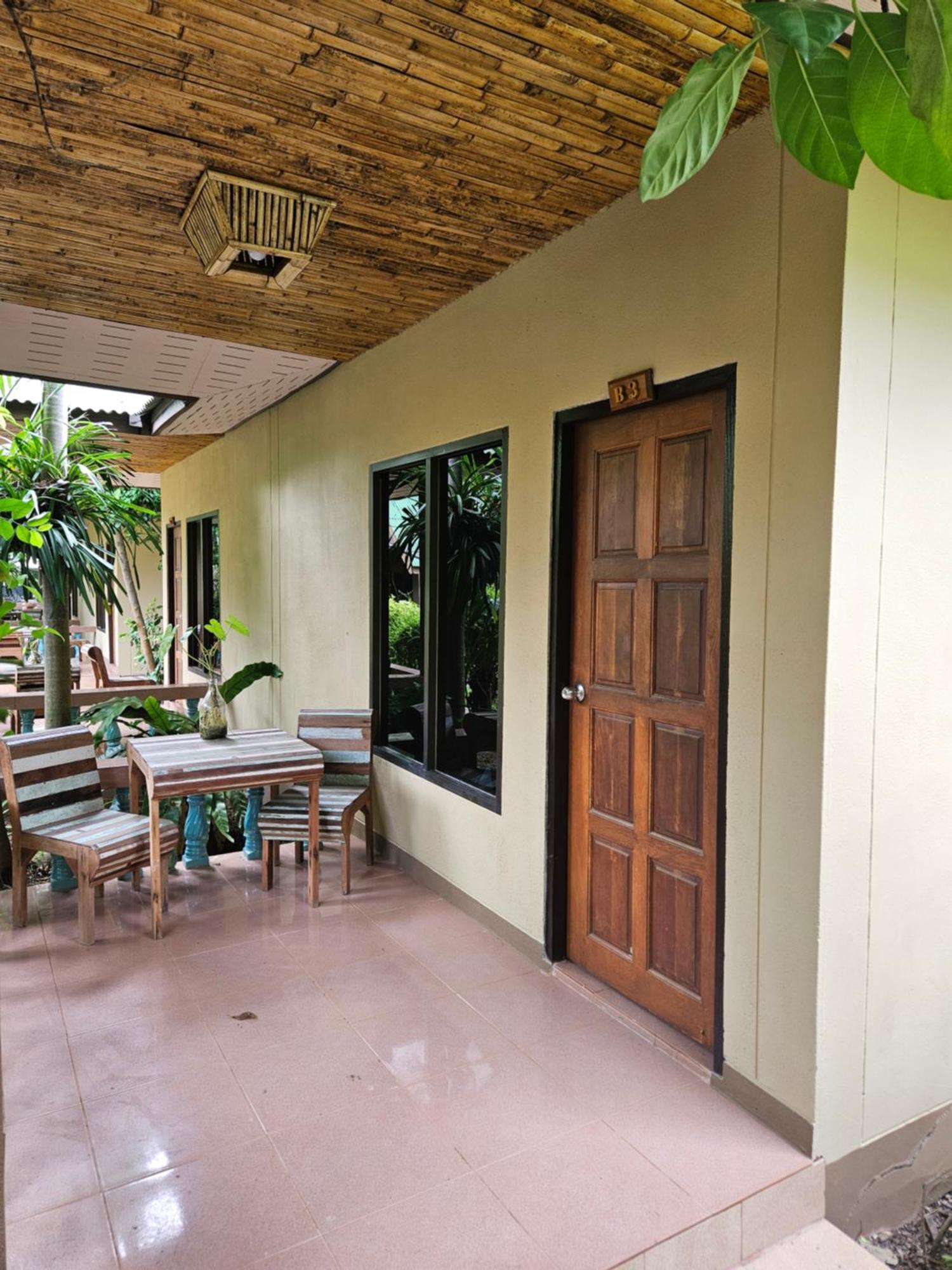 Lanta Riviera Beach Resort Ko Lanta Esterno foto
