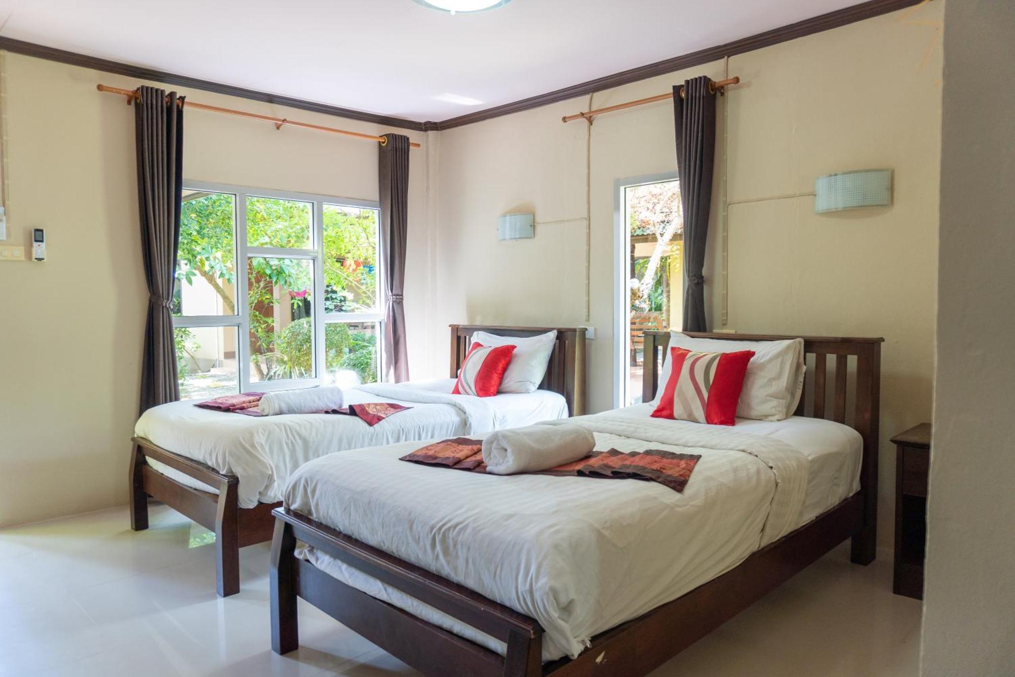 Lanta Riviera Beach Resort Ko Lanta Esterno foto