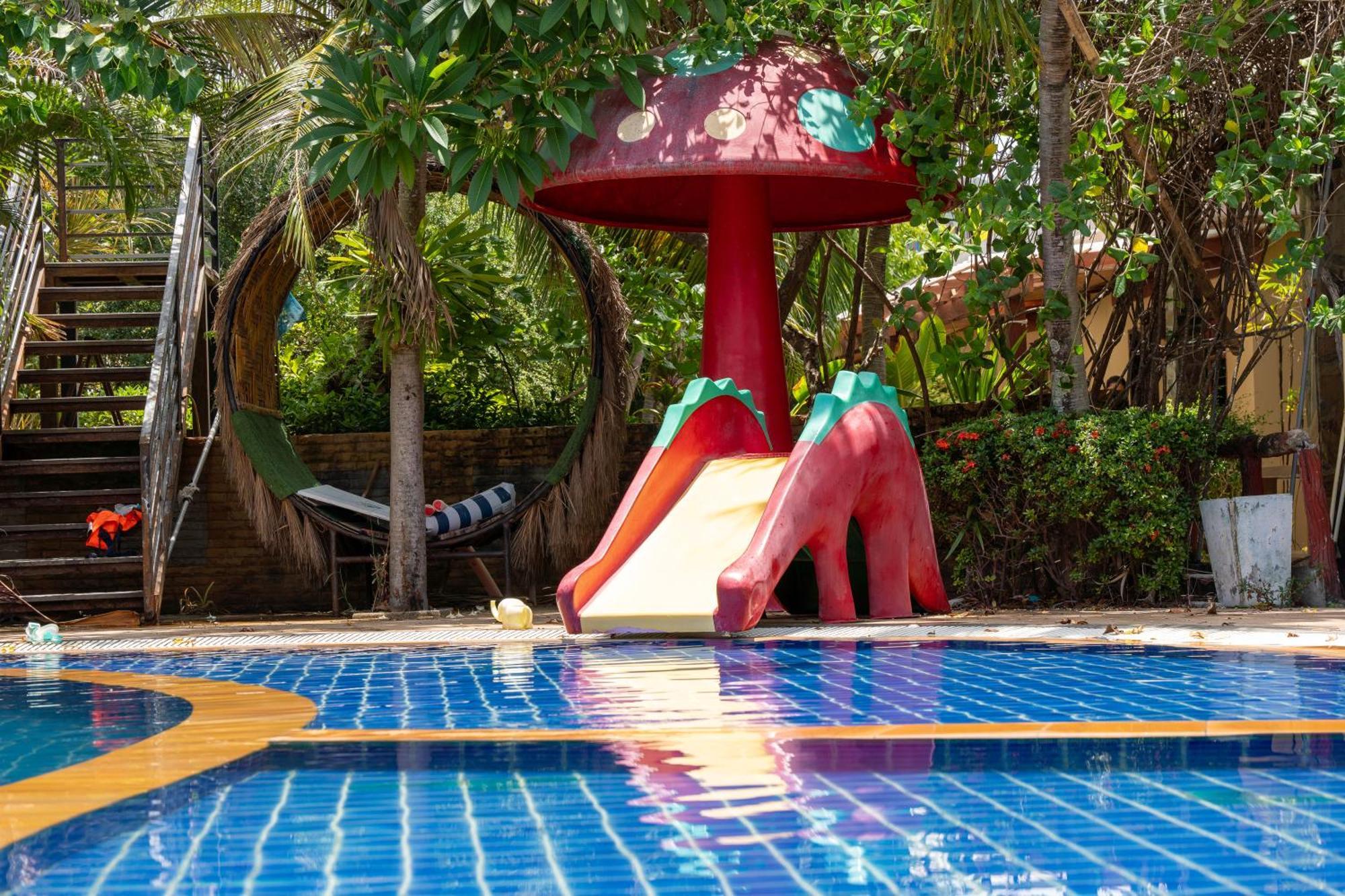 Lanta Riviera Beach Resort Ko Lanta Esterno foto