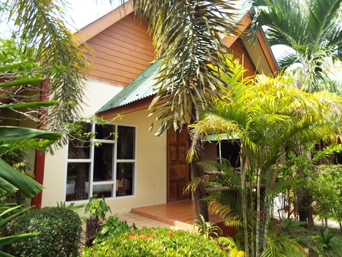 Lanta Riviera Beach Resort Ko Lanta Esterno foto